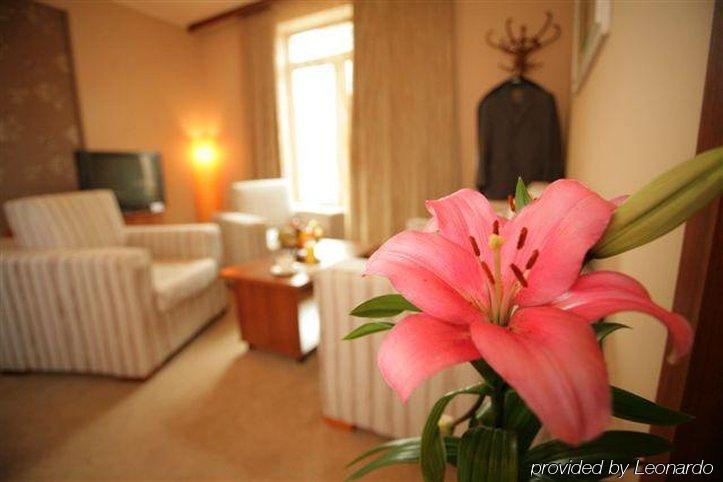 Uniqato Hotel Stara Zagora Room photo