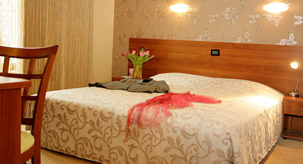 Uniqato Hotel Stara Zagora Exterior photo
