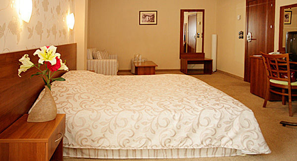 Uniqato Hotel Stara Zagora Exterior photo