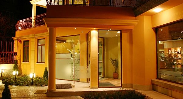 Uniqato Hotel Stara Zagora Exterior photo